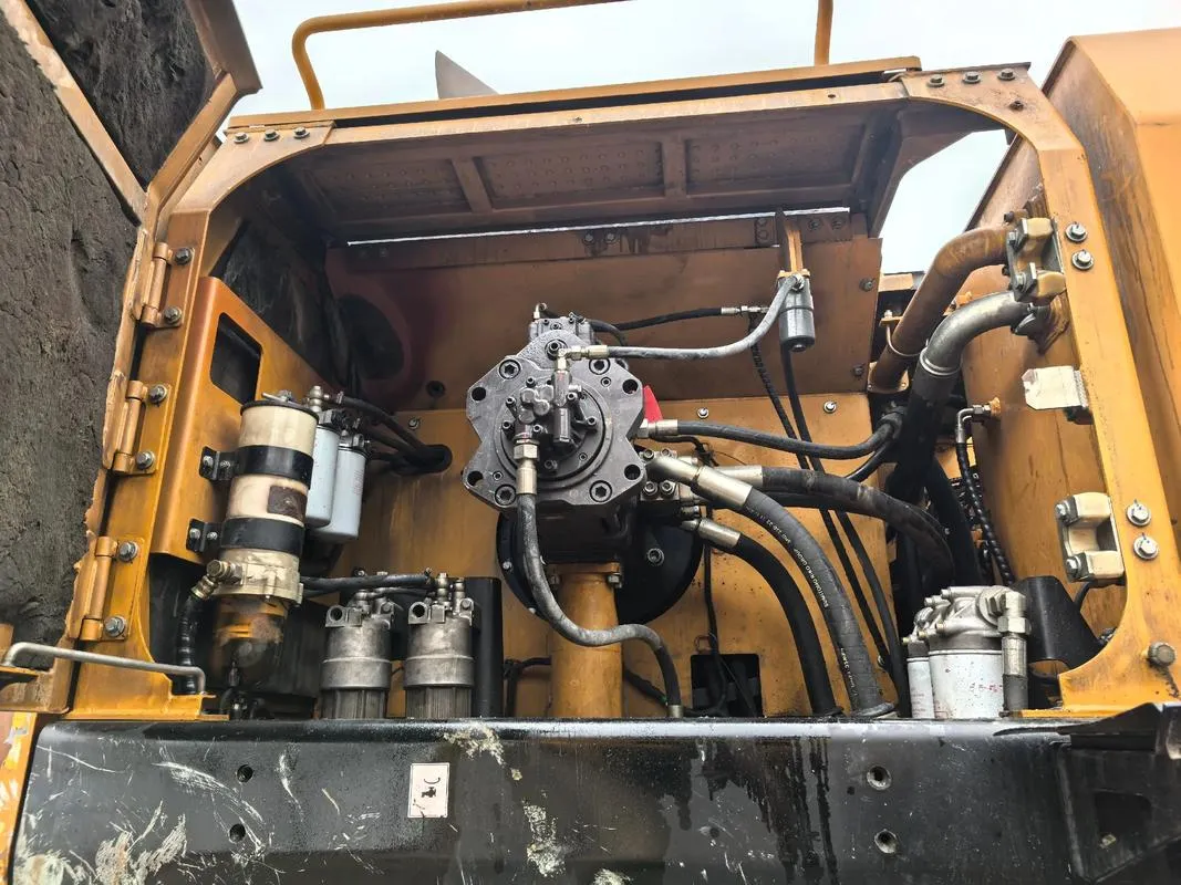 Used SANY SY750H Large Excavator3
