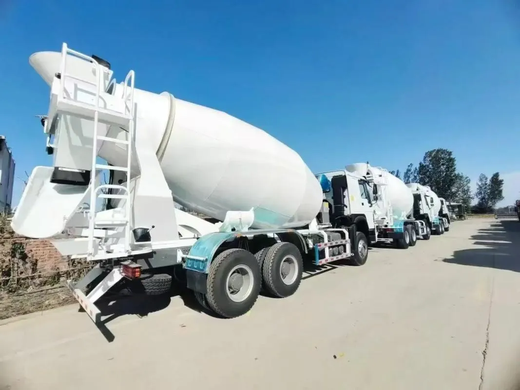 Used HOWO 12 m³ Truck Mixer2