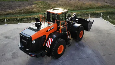 Used Develon SD300 Wheel Loader2