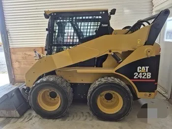 Used CAT 242B Series 2 Skid Steer Loader1