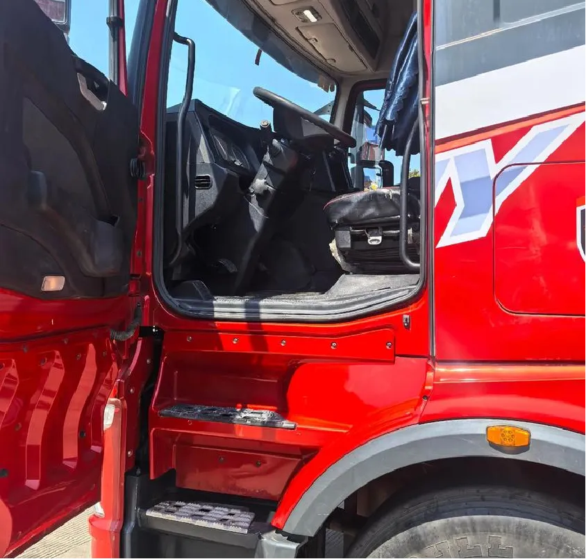 Used SANY D525ASE-80 Semi-trailer Tractor1