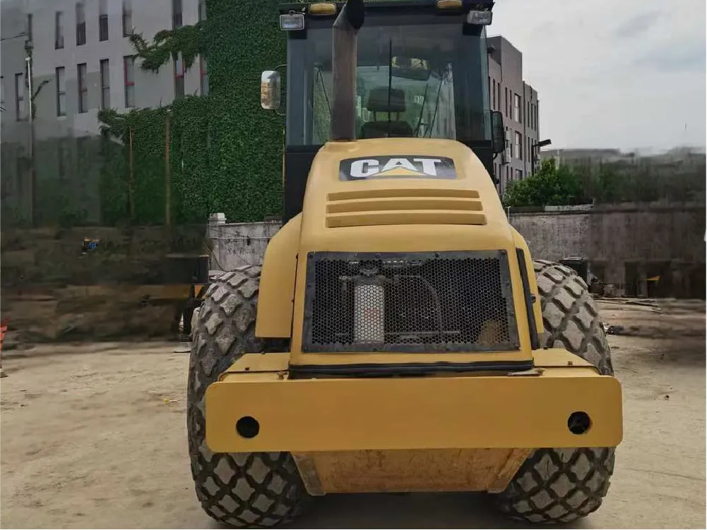 Used CAT CS683E Vibratory Compactor