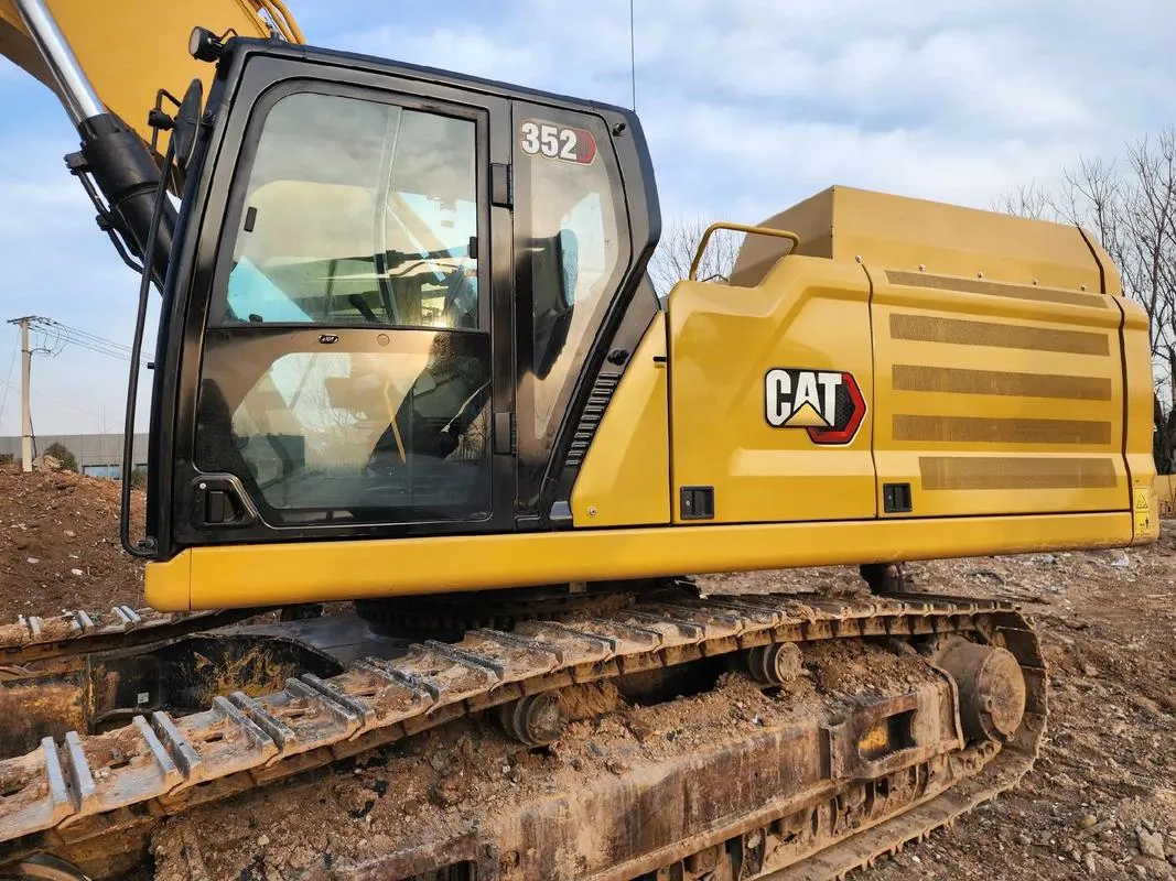 Used CAT 352 Large Excavator0