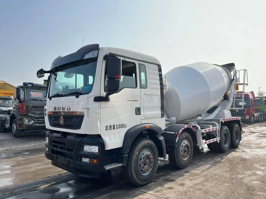 Used HOWO 12 m&sup3; Truck Mixer