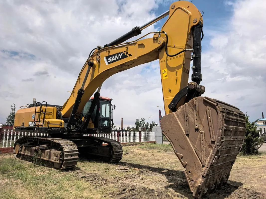 Used SANY SY750H Large Excavator2