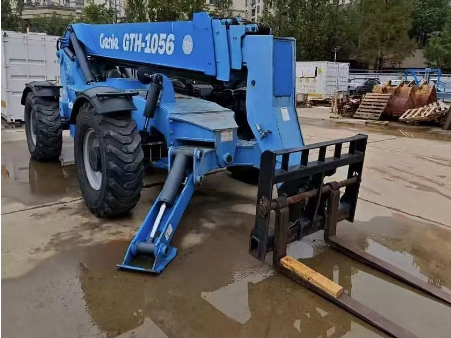 Used Genie GTH-1056 Telehandler1