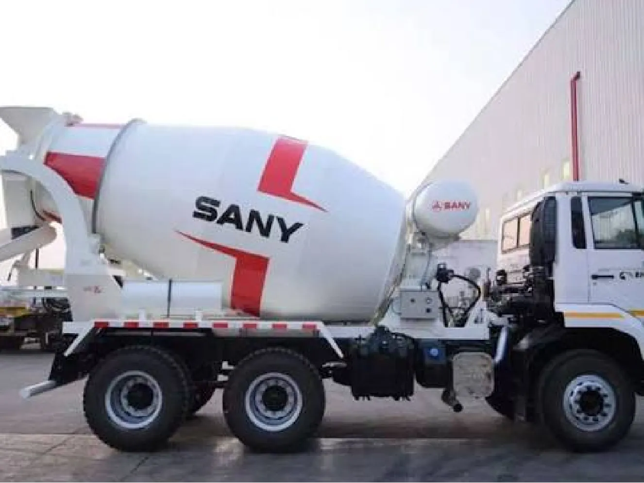 Used SANY 10 m³ Truck Mixer2