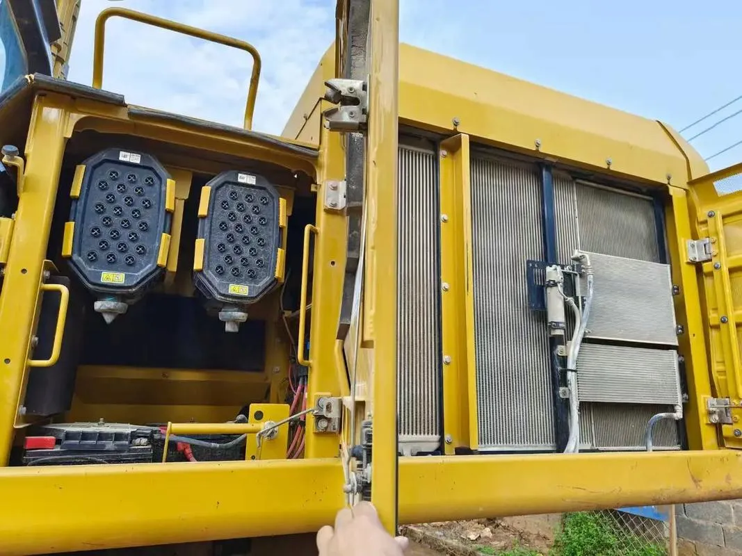 Used CAT 345D Large Excavator1