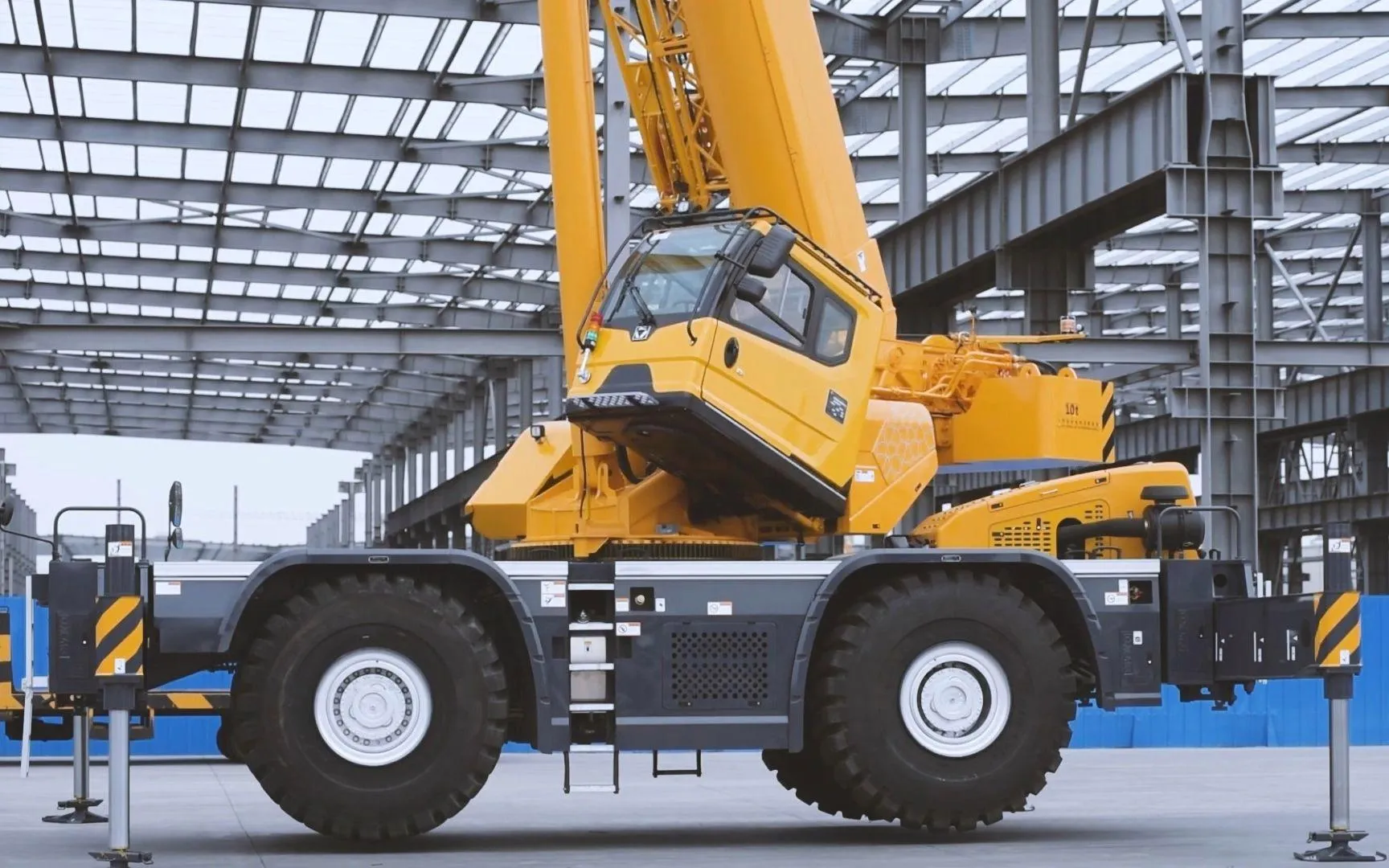 Used XCMG XCR90_E Rough-Terrain Crane