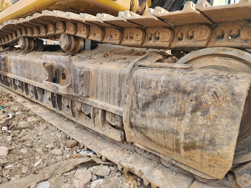 Used CAT 352 Large Excavator3